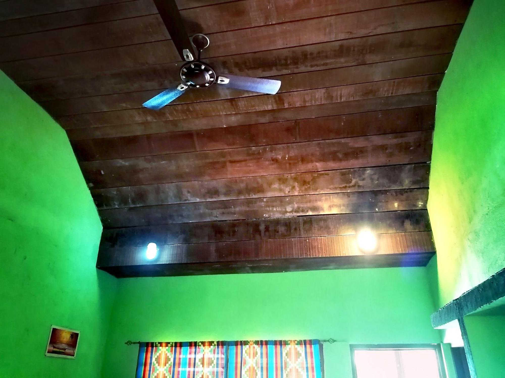 Scorpion Hill Lodge Busua Chambre photo